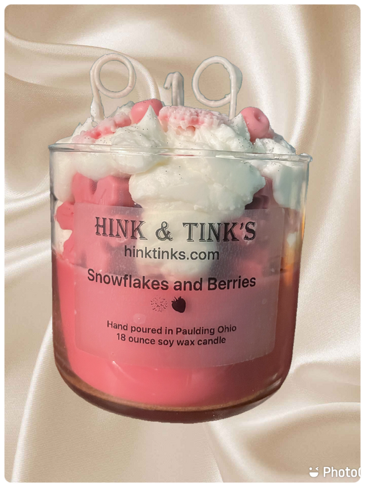 18 ounce Snowflake and Berries soy wax candle