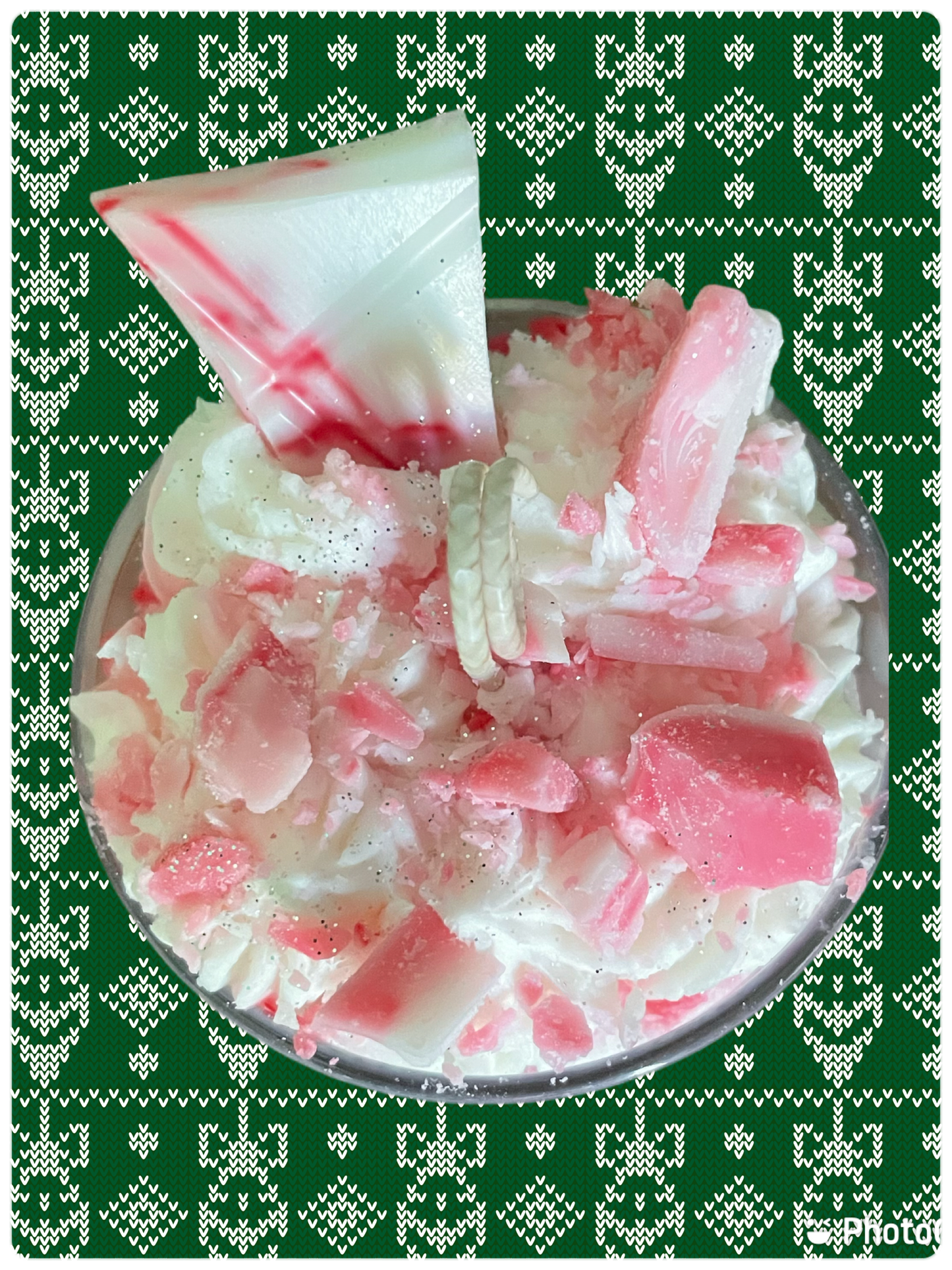 10 ounce Peppermint Bark soy wax candle